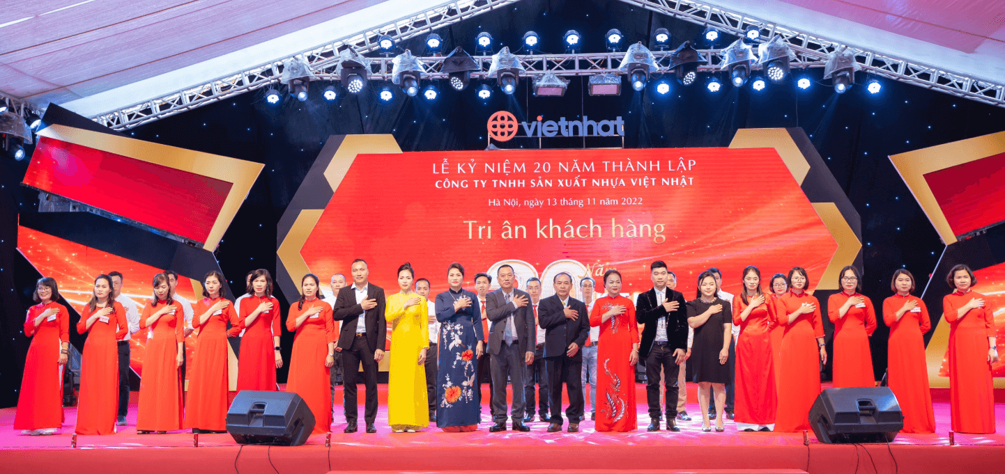 Emotional event of gratitude to Viet Nhat customers - 20 years of Relationship and Success