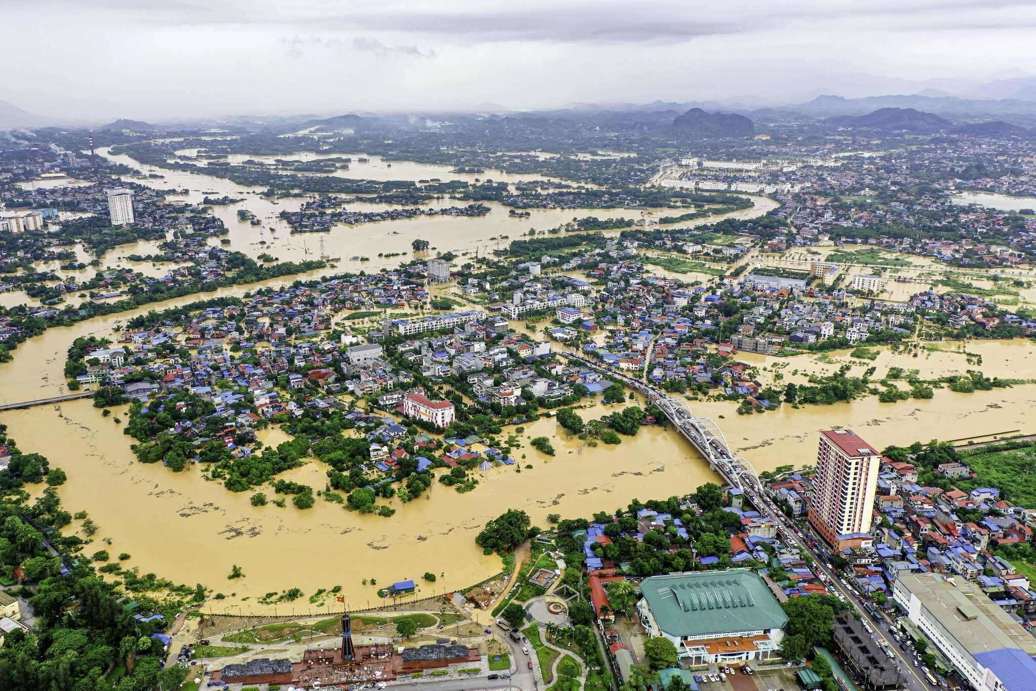 HƯỚNG DẪN CÁCH BẢO VỆ ĐỒ ĐẠC TRONG NHÀ AN TOÀN VÀO MÙA BÃO LŨ