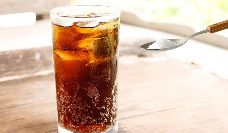cách tẩy vết ố trên ly cốc bằng muối