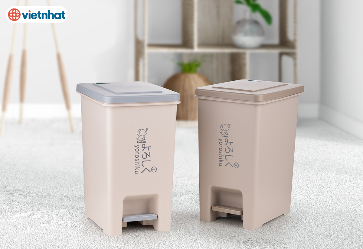 Dùng thùng rác có nắp đậy để ngừa côn trùng